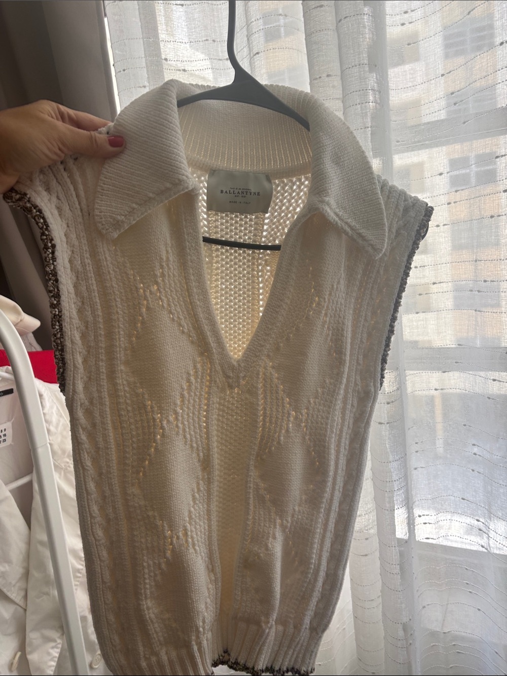 Ballantyne Cream Cable-Knit Sleeveless Cotton Sweater